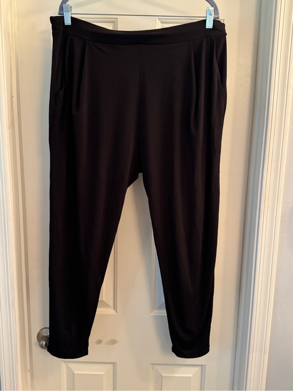 EUC Piphany Penthouse Cropped Joggers